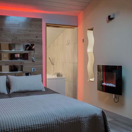 O Delices De La Monnerie Otel Bourgnac Dış mekan fotoğraf